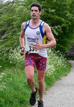 This photo is of Tom Dawson. It was taken by bryan@racephotos.org.uk