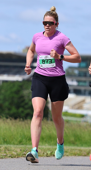 This photo is of Jess Pilgrim. It was taken by runthrough